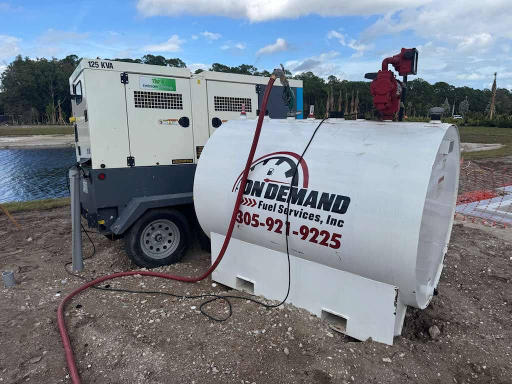 Equipment fueling service on job site